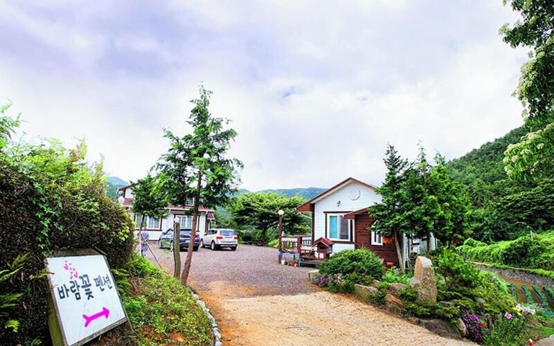 Гостиница Namhae Baramkkot Pension