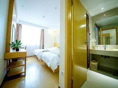 Гостиница GreenTree Inn Suzhou Zhangjiagang Yangshe Old Street Stadium Express Hotel