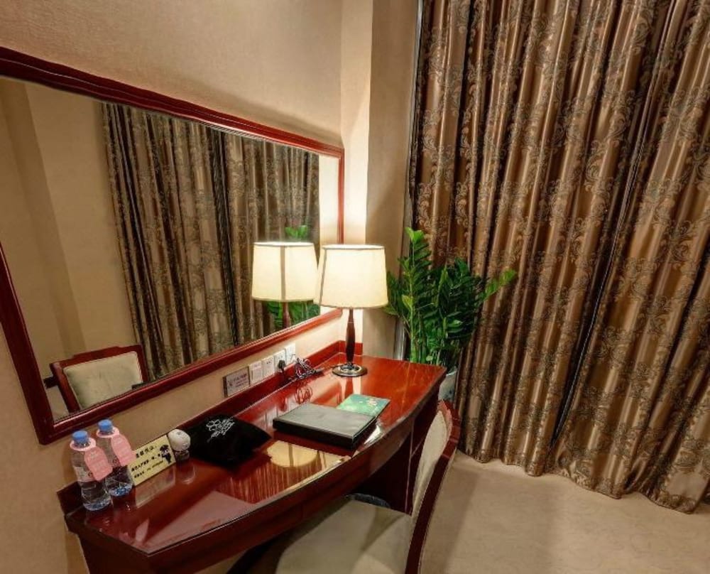 Фото Shenzhen Jiayue Hotel