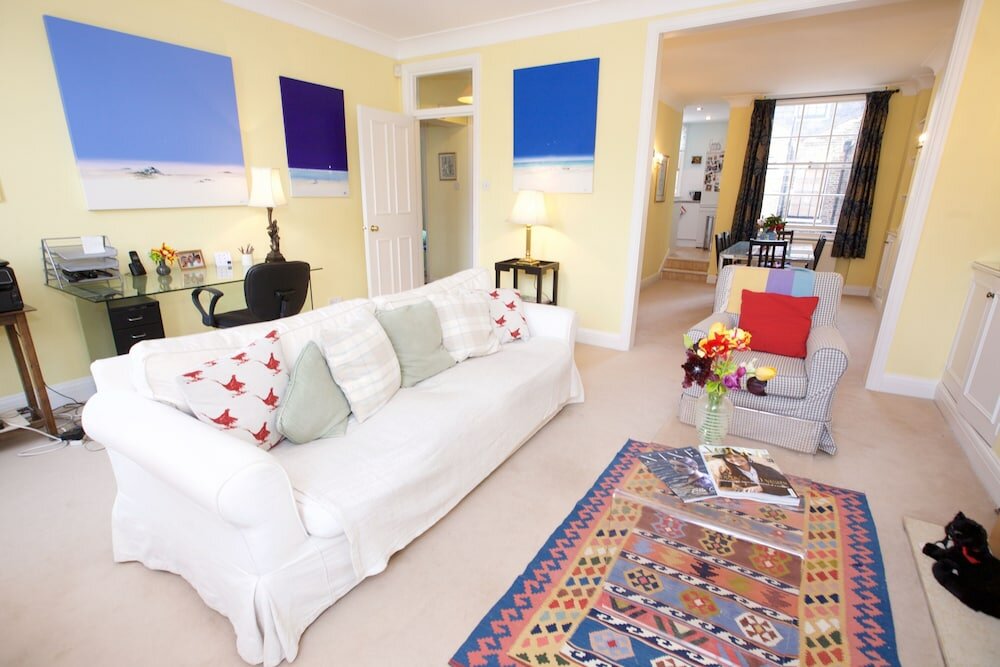 Фото Altido Luxurious 2br flat in Pimlico, near Warwick sq