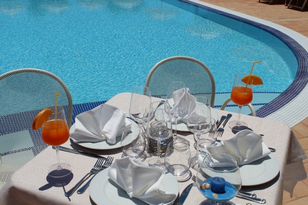 Фото Poseidon Swim & Restaurant Aparthotel