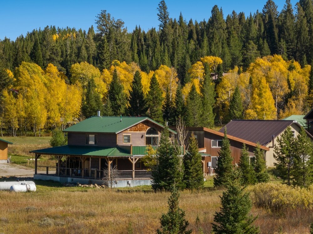 Фото The Big House at Bunk House