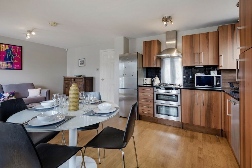 Фото Panoramic Docklands Home With Waterfront Views