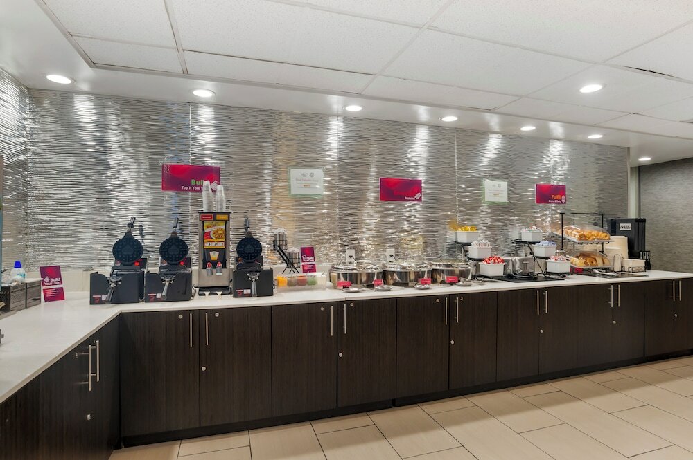 Фото Best Western Plus Commerce Hotel