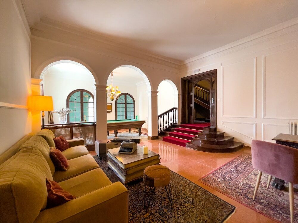 Фото Angelats Hotel