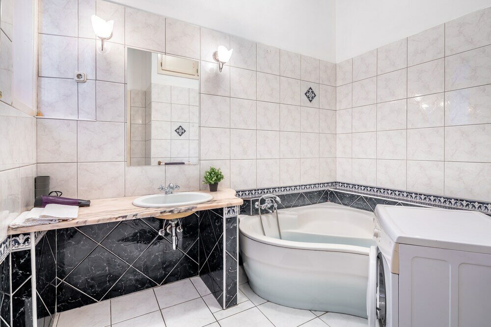 Фото Huge Apartment in the city center