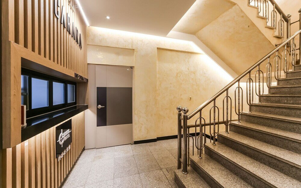 Фото Geojedo Jangseungpo Hotel Carara