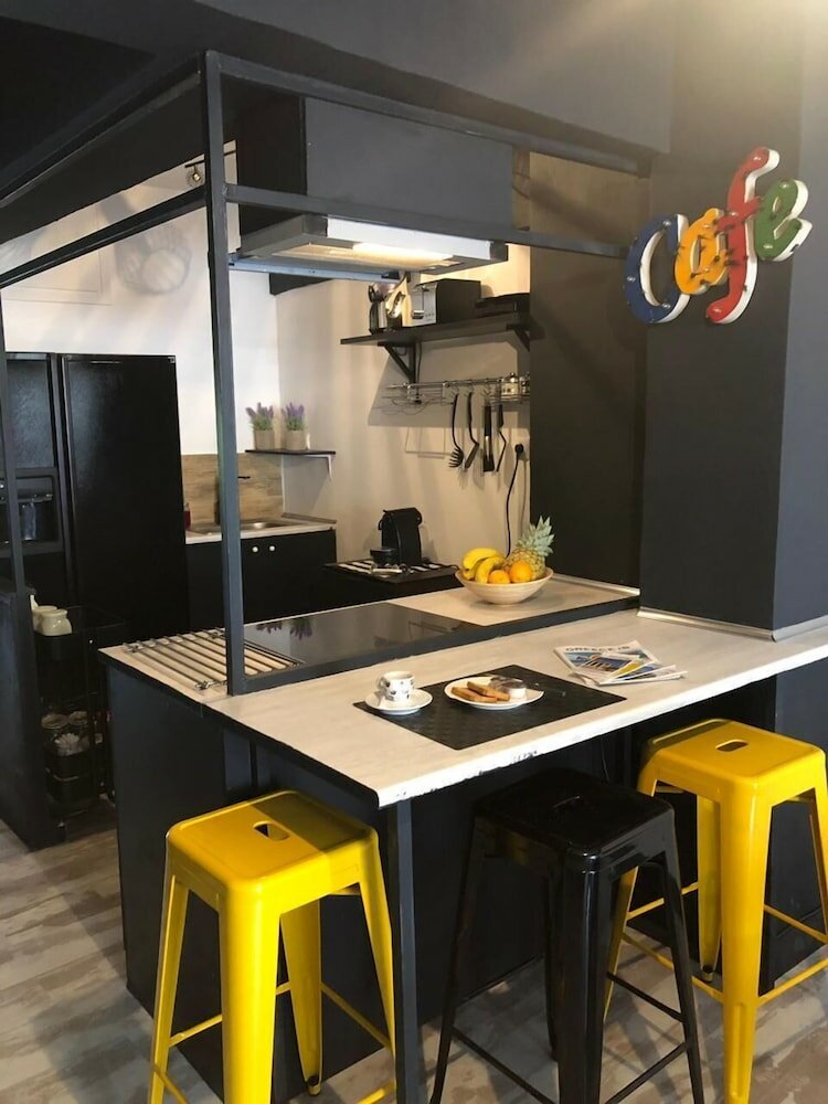 Фото Home Plus Psirri Apartment