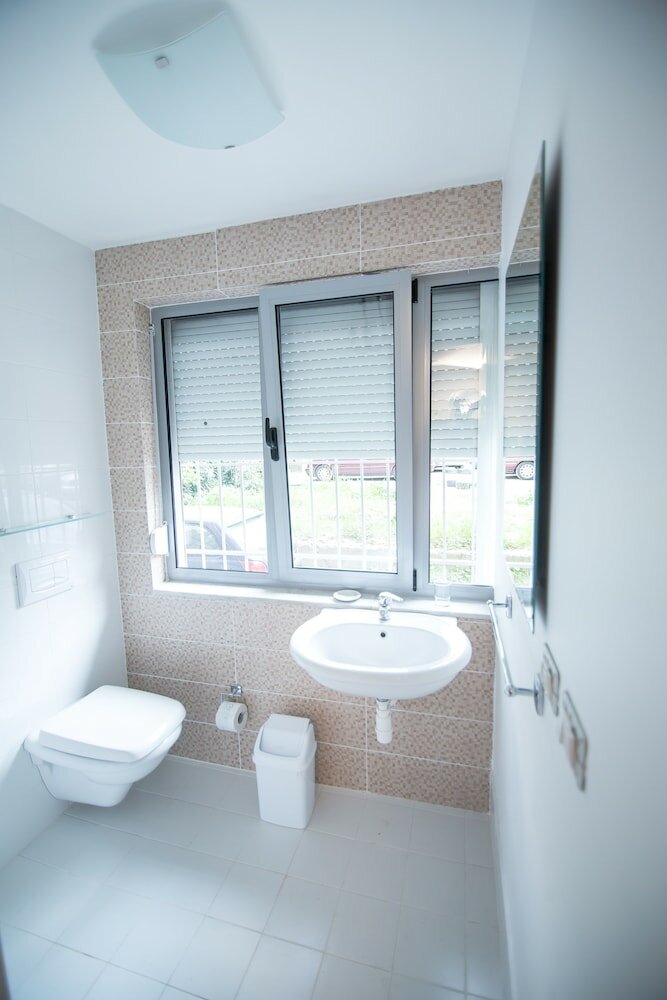 Фото Artistic Tirana