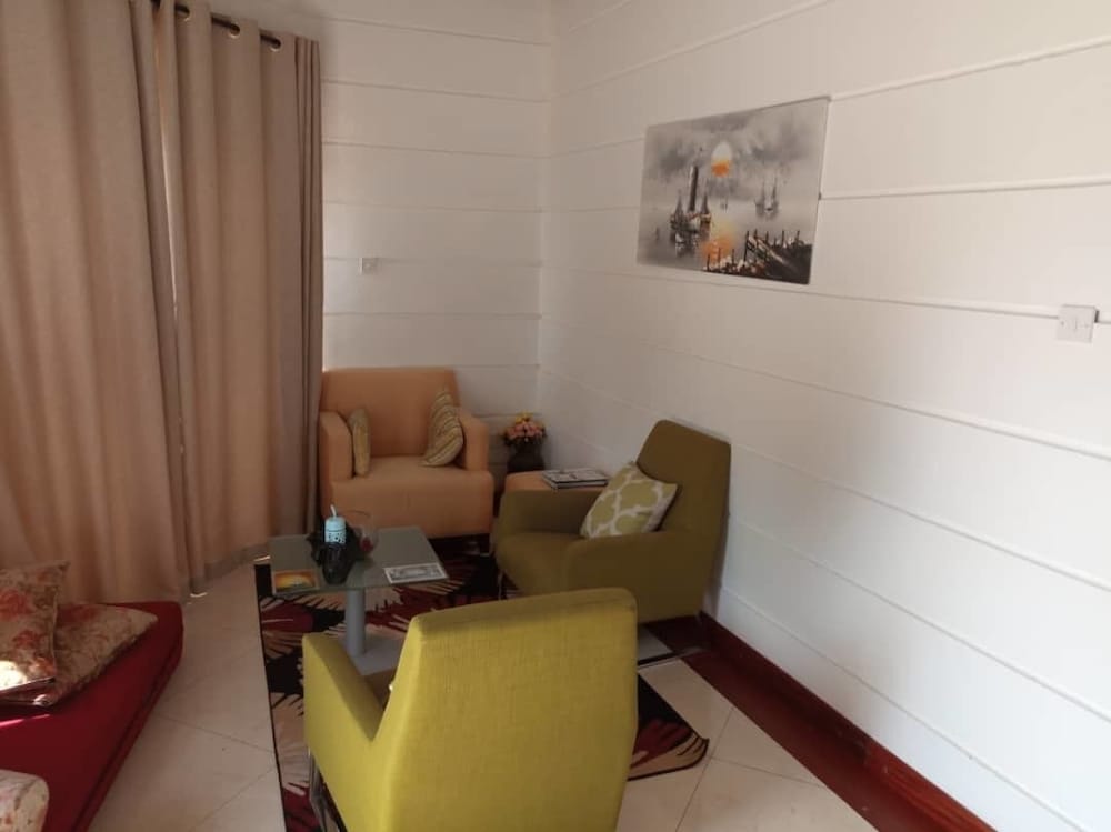 Фото Kaazi LakeFront Villas