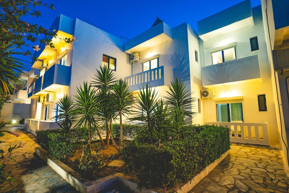 Фото Esplanade Apartments