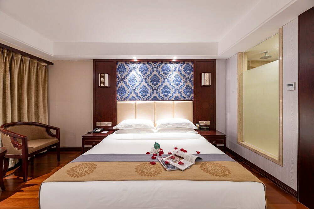 Фото Zongrui Hotel