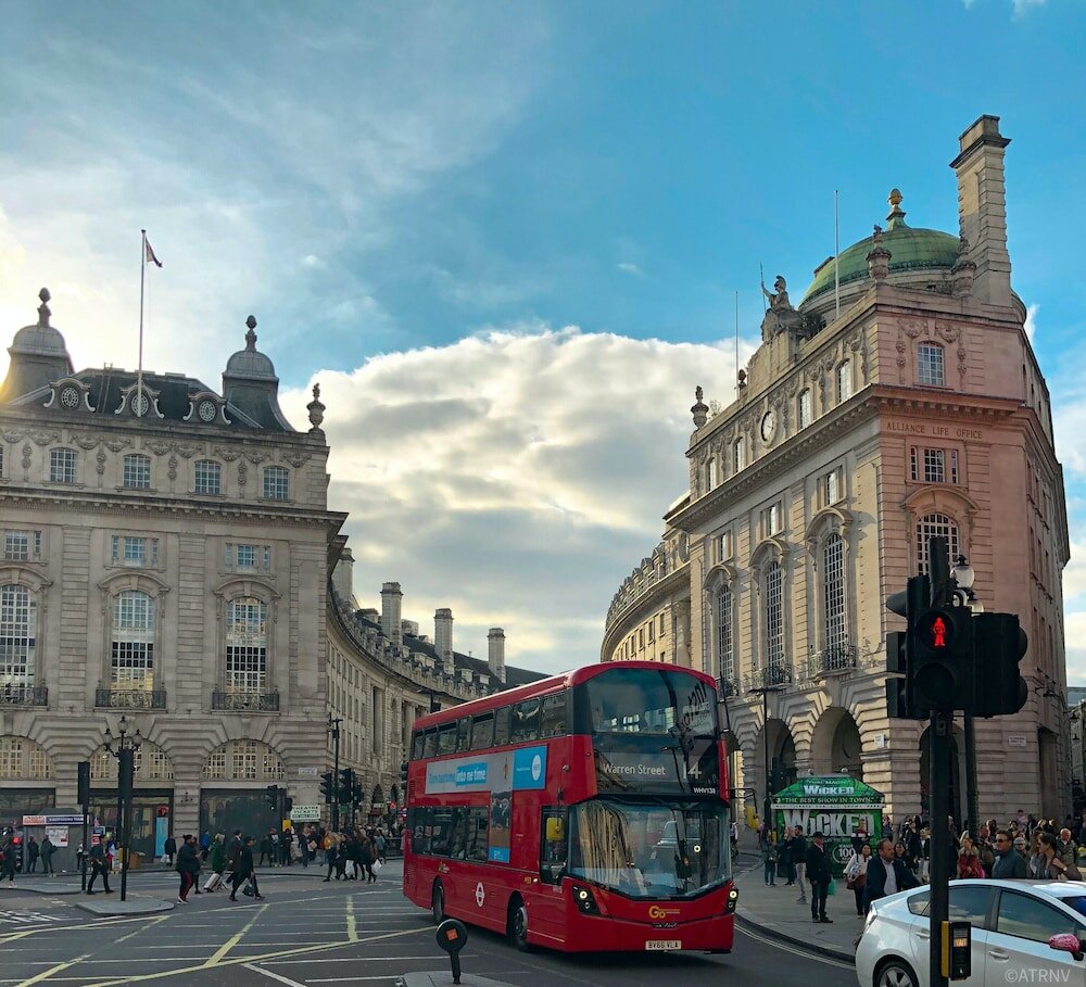 Фото Hampton by Hilton London Park Royal