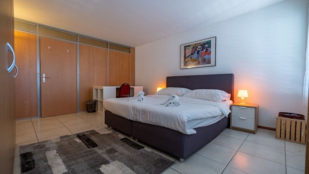 Фото Los Lorentes Residences - Bulle