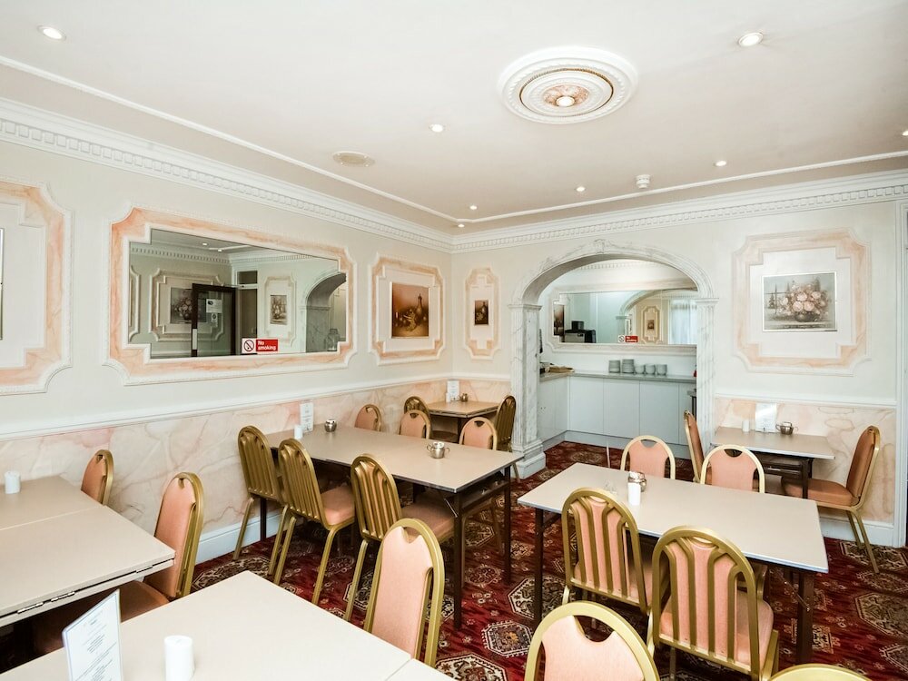 Фото St Georges Hotel Pimlico