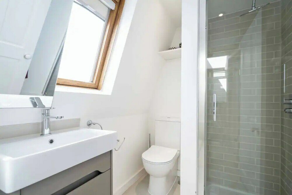 Фото Modern & Luminous 3bd Family Home - Fulham