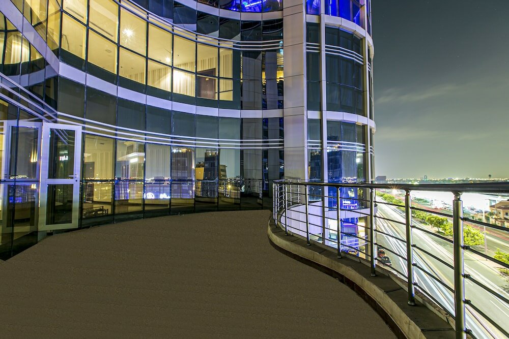 Фото Zara Suites Hotel