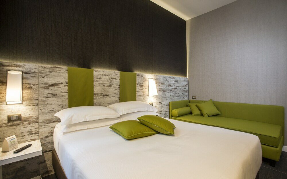 Фото Отель The Guardian