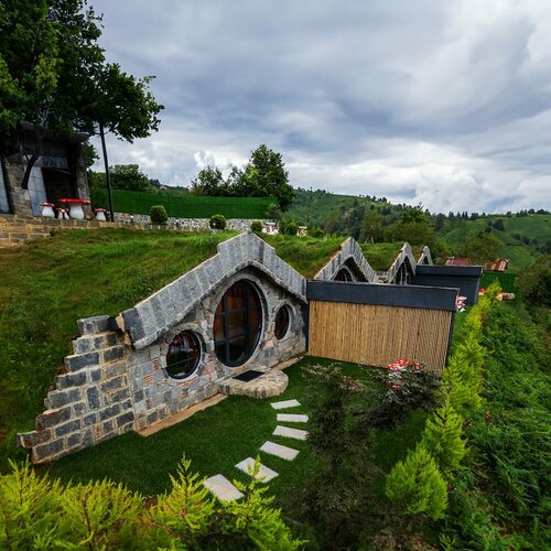 Гостиница Hobbit Chalet в Ризе