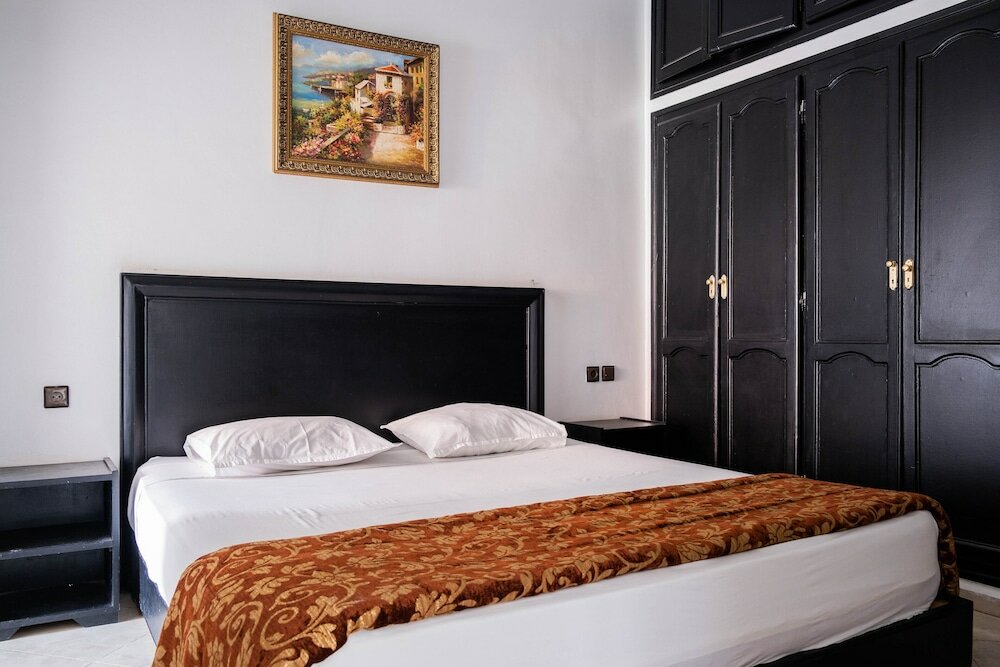 Фото Apart Hotel Larbi