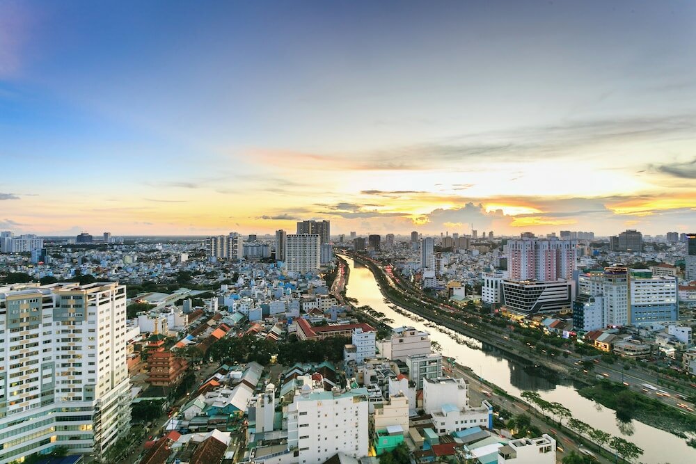 Фото Rivergate apartment infinity pool & Gym