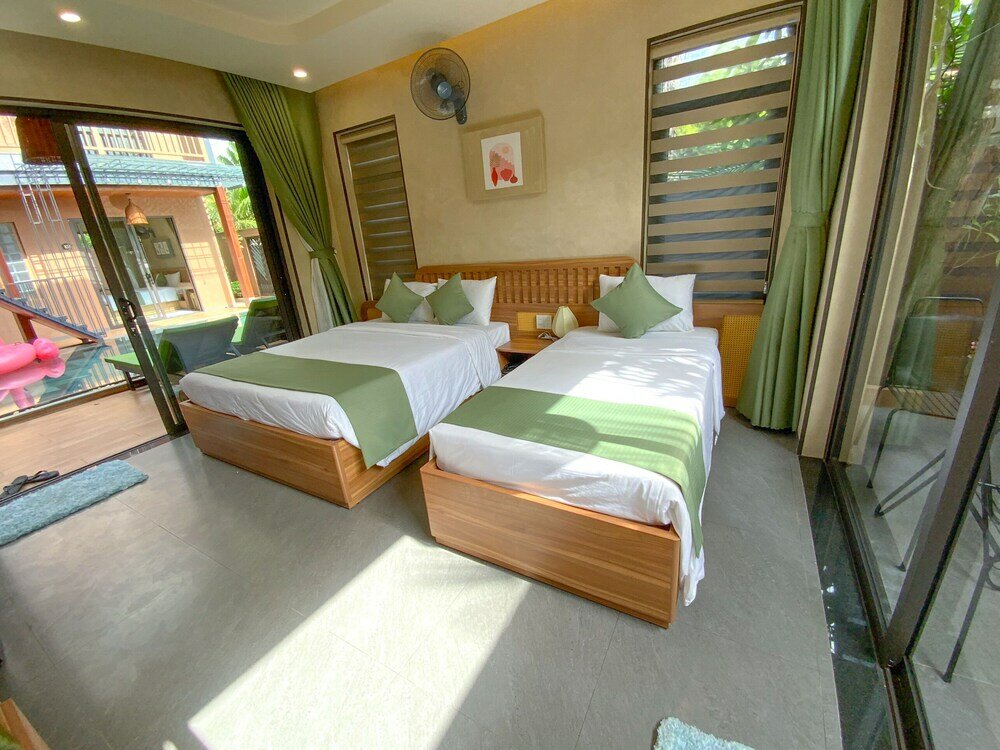 Фото The Linh Seaside Villa Hoi An