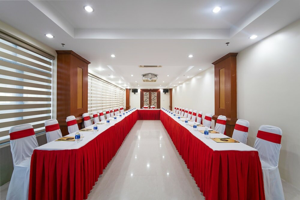 Фото Ht World Hotel