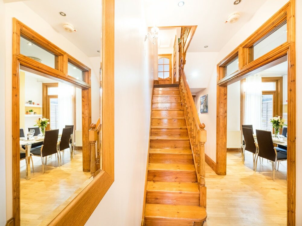 Фото Lt The Gate House