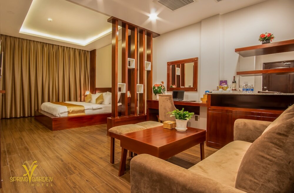 Фото Spring Garden Hotel