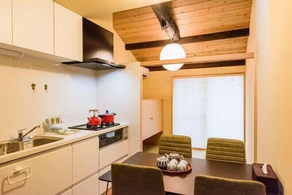 Фото Kyoto Tanbaguchi Classic Japanese House