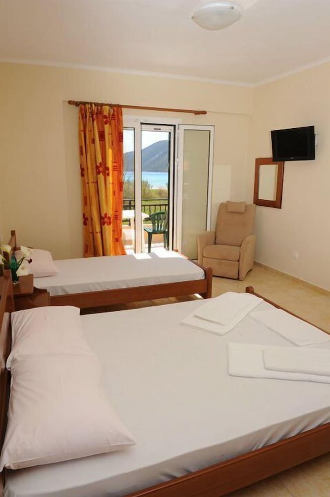 Фото Calypso Luxury Studios