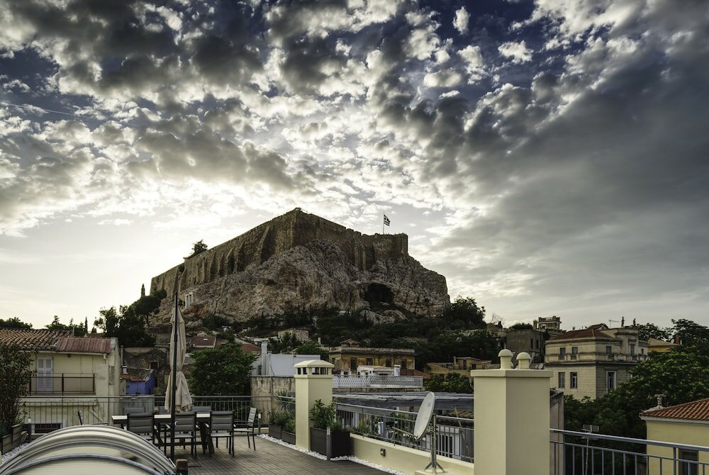 Фото Plaka's Villa with Breathtaking Acropolis View