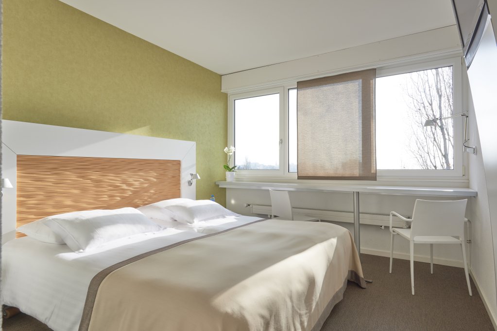 Фото Le Leman Hotel