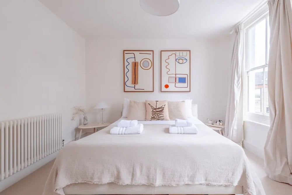 Фото Beautiful Minimalistic 2bd House - Victoria Park