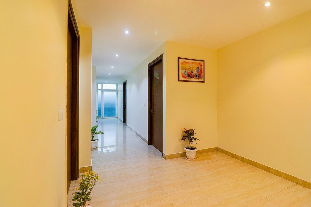 Фото Fabhotel The Premium Suits