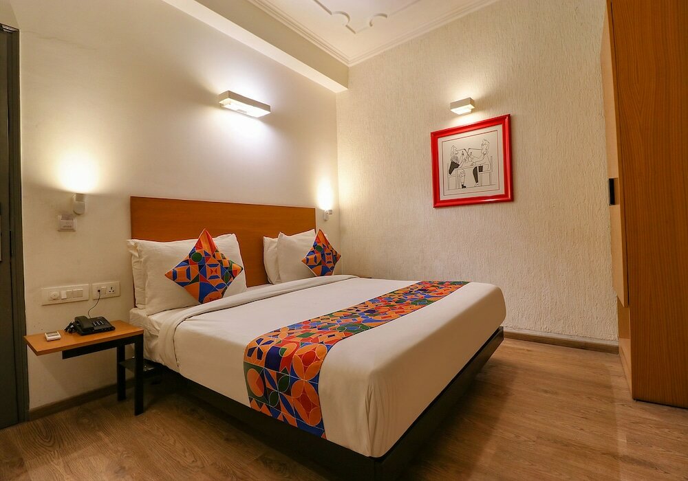 Фото Fabhotel Lord Inn