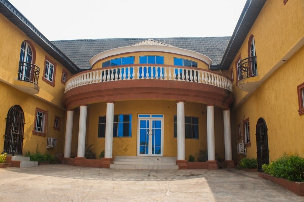 Фото отеля 1