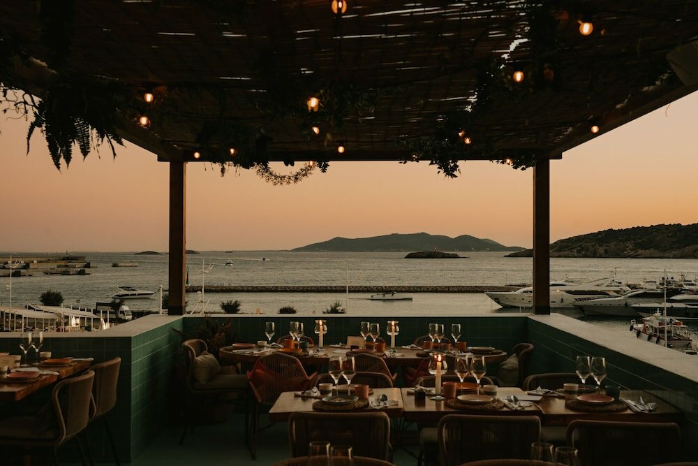 Фото Mikasa Ibiza Boutique Hotel