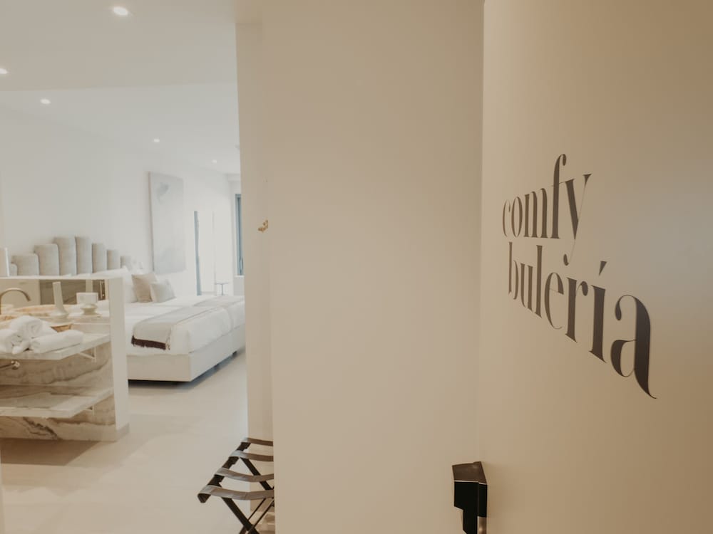 Фото Comfy Studios