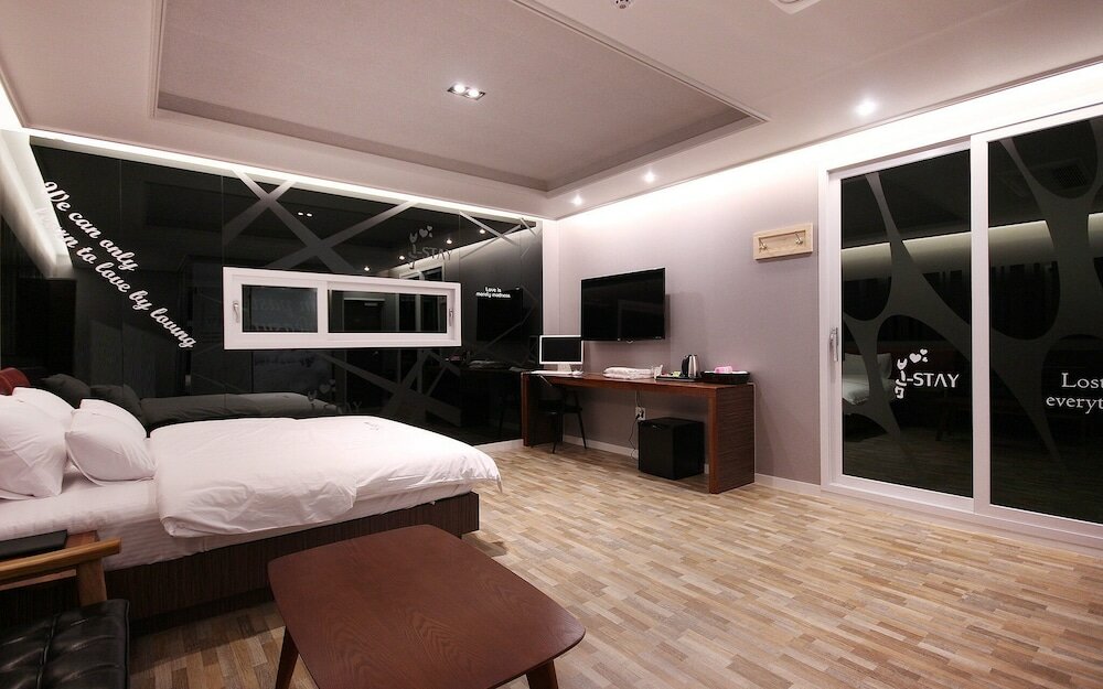 Фото Pohang Haedo-dong New Bom Stay