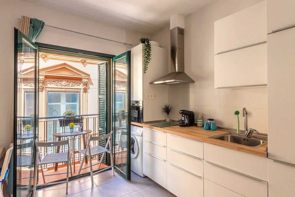 Фото Skysea Holidays City Center Suites