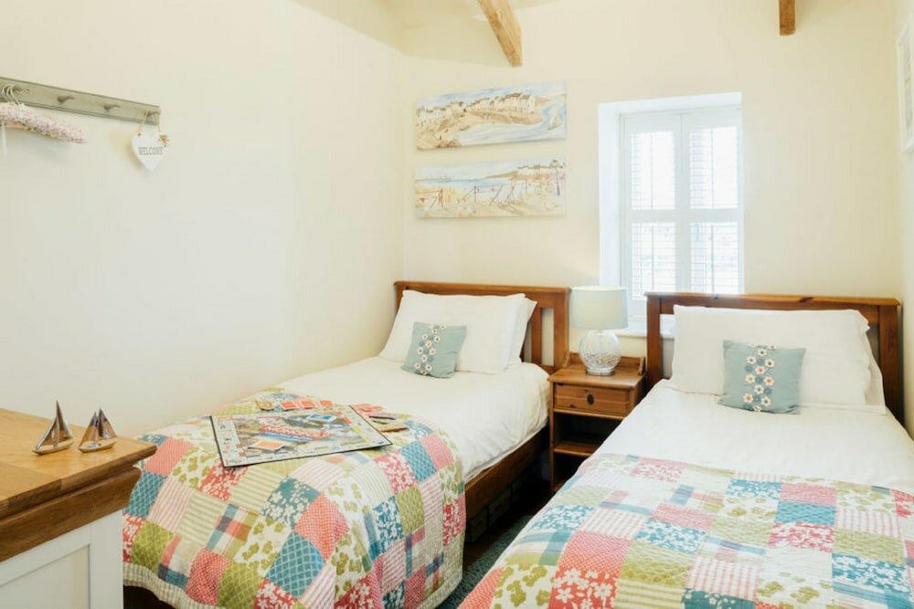 Фото Lower Trowan Cottage