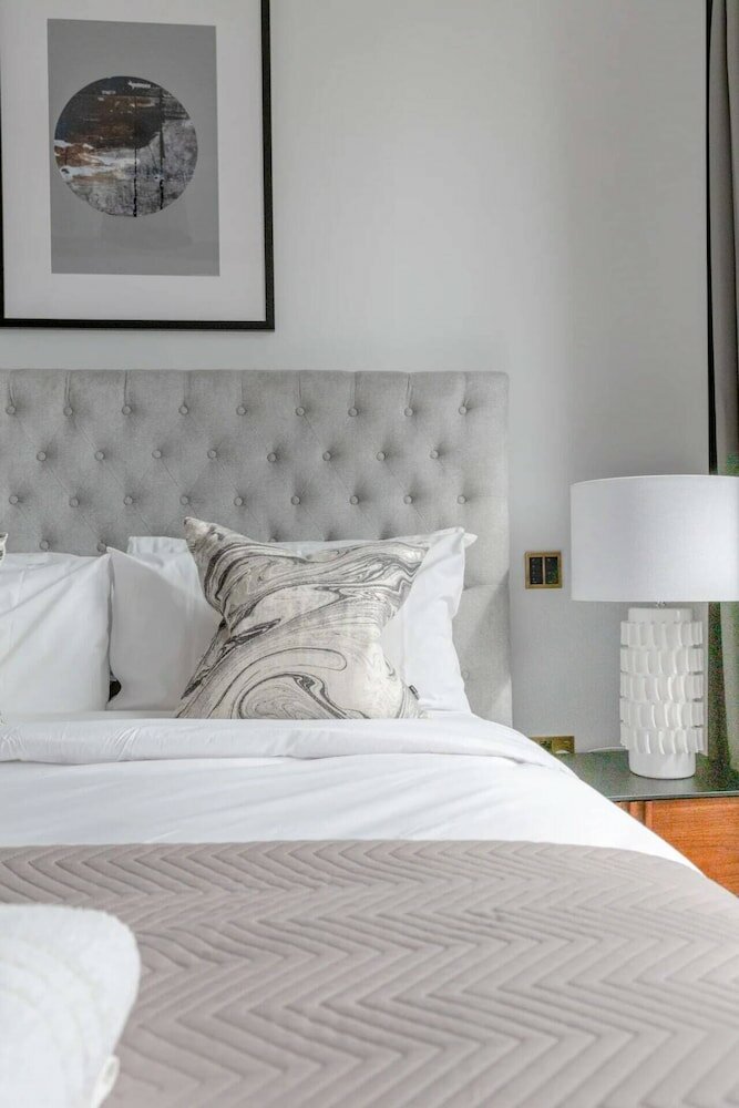 Фото Luxurious 1bd Flat by the River - Vauxhall