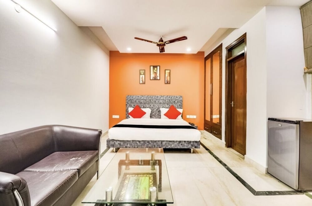 Фото Hotel Jasola 82 inn