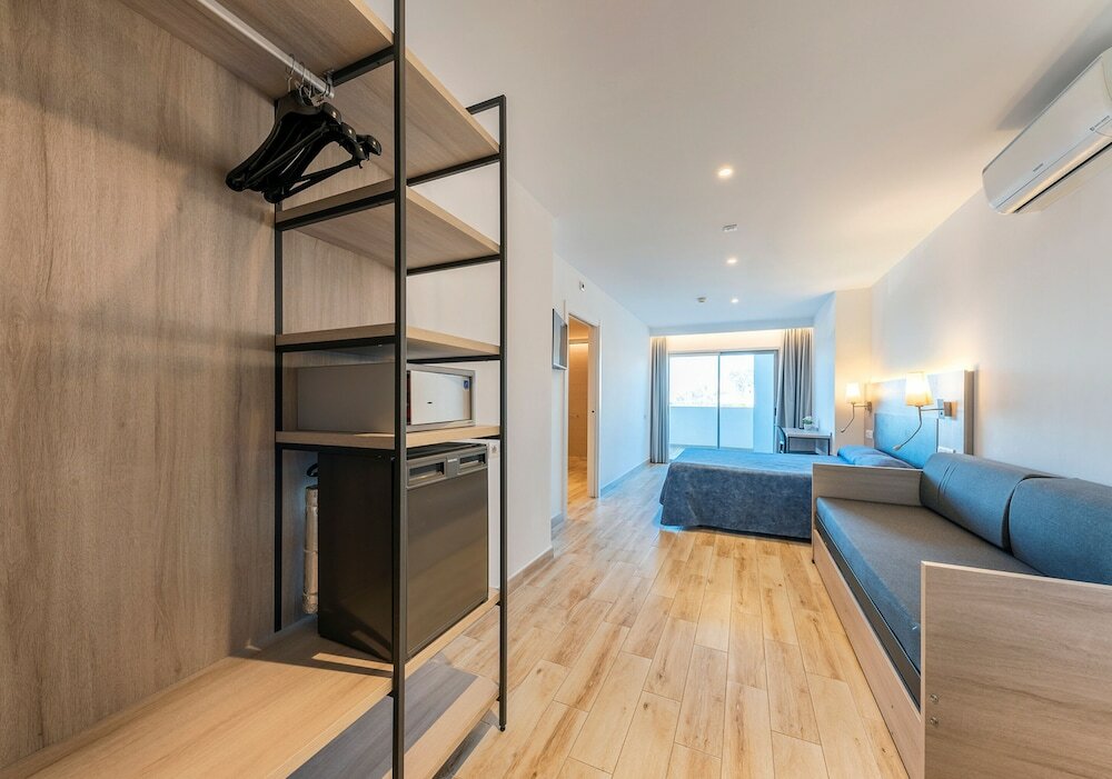 Фото Port Europa Hotel