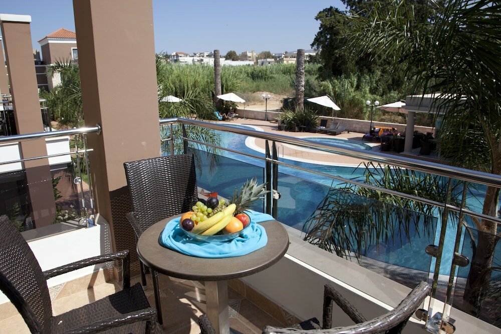 Фото Okeanis Golden Resort