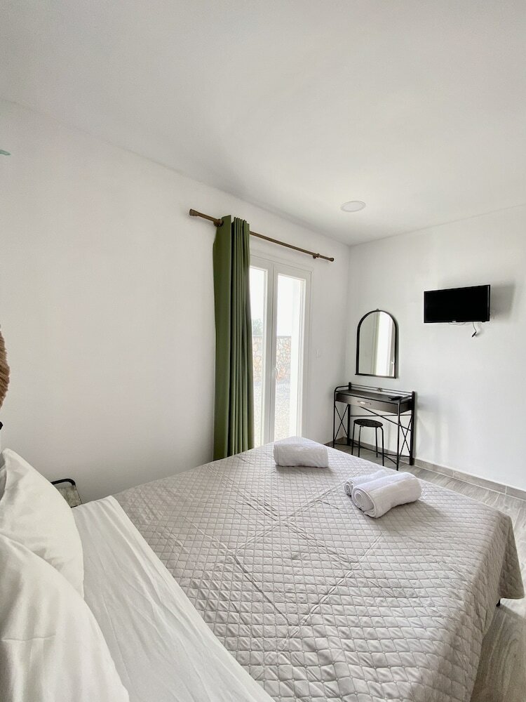 Фото Sea Sound Villa at Perivolos Santorini