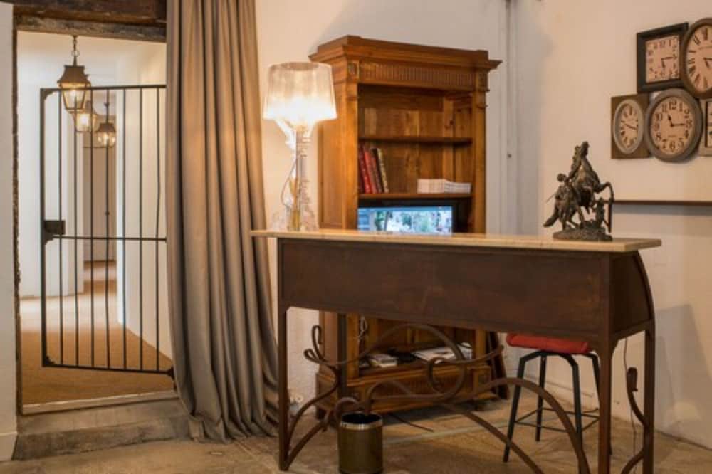 Фото Les Remparts Hôtels et Demeures Historiques