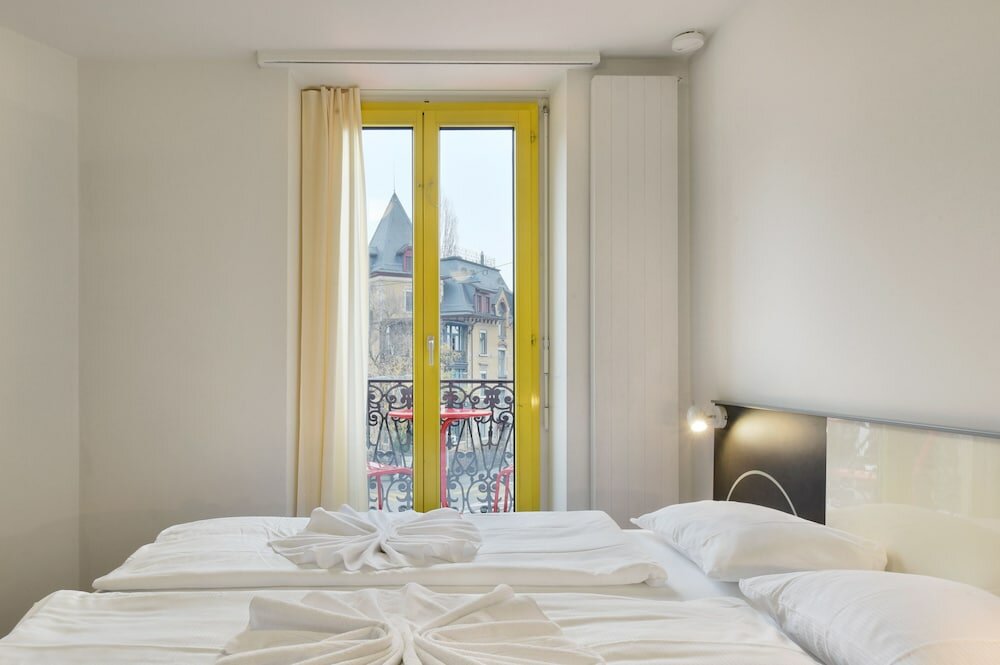 Фото Swiss Star California