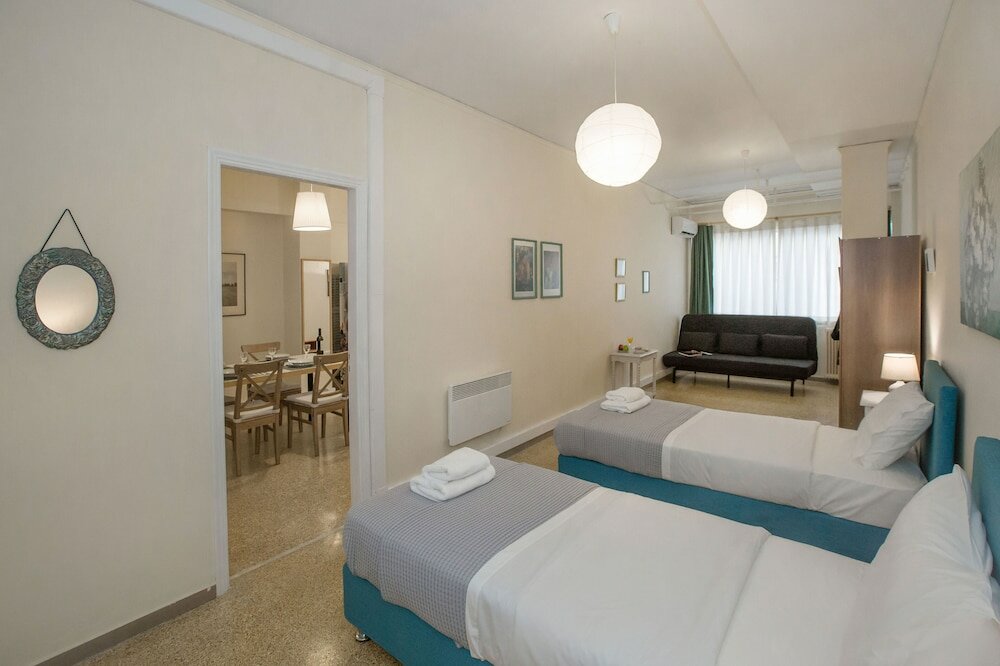 Фото Central apartment on pedestrian street